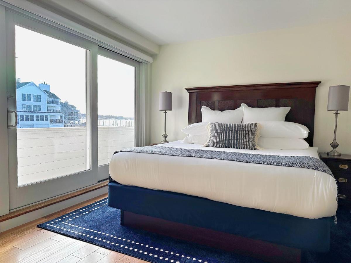 Harborside Inn นิวพอร์ต ภายนอก รูปภาพ