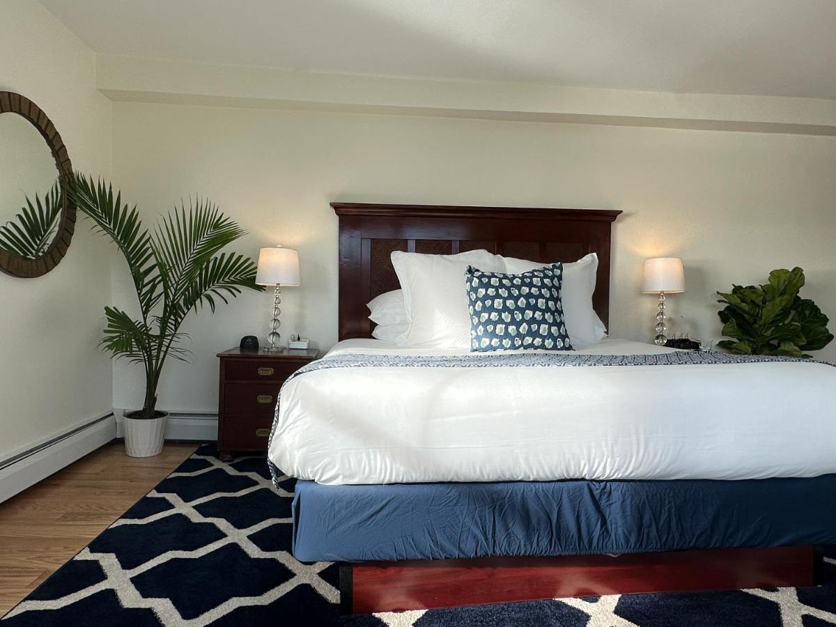 Harborside Inn นิวพอร์ต ภายนอก รูปภาพ